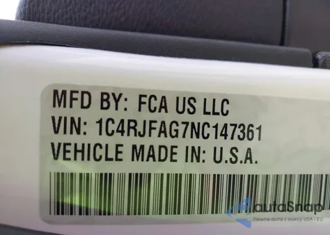 2022 Jeep Grand Cherokee Wk Laredo X 4X4 z USA, uszkodzony, nr VIN 1C4RJFAG7NC147361